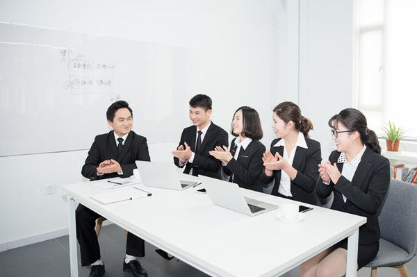 集團(tuán)人才梯隊(duì)建設(shè)：培養(yǎng)核心人才，提升企業(yè)競爭力