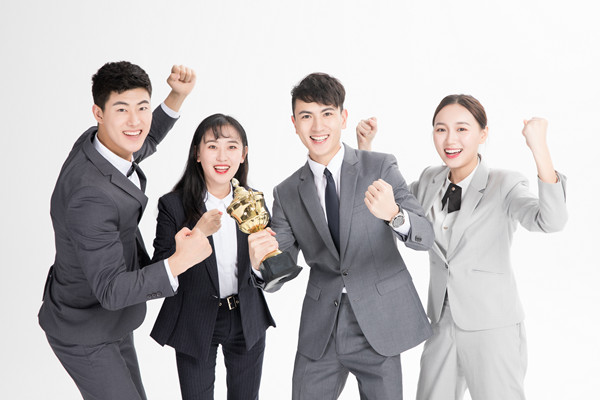 全面薪酬戰(zhàn)略實(shí)施：提升員工滿意度，提升企業(yè)績效