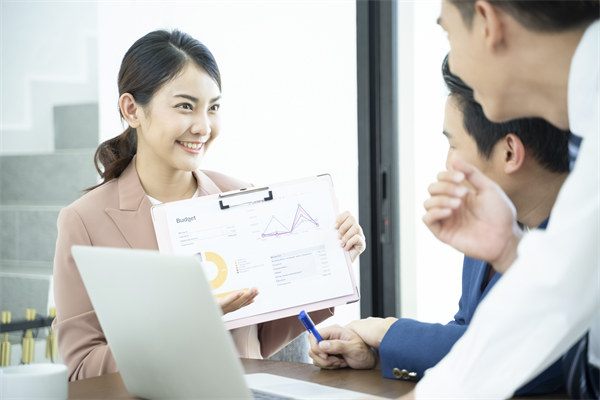 績效評估與反饋：客觀評估，持續(xù)改進(jìn)
