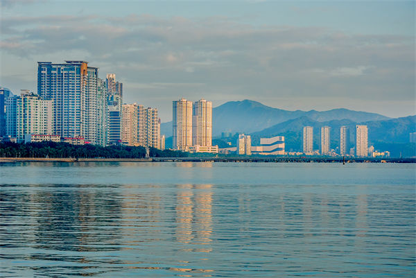 珠海戰(zhàn)略咨詢公司如何幫助企業(yè)制定長(zhǎng)遠(yuǎn)發(fā)展規(guī)劃？